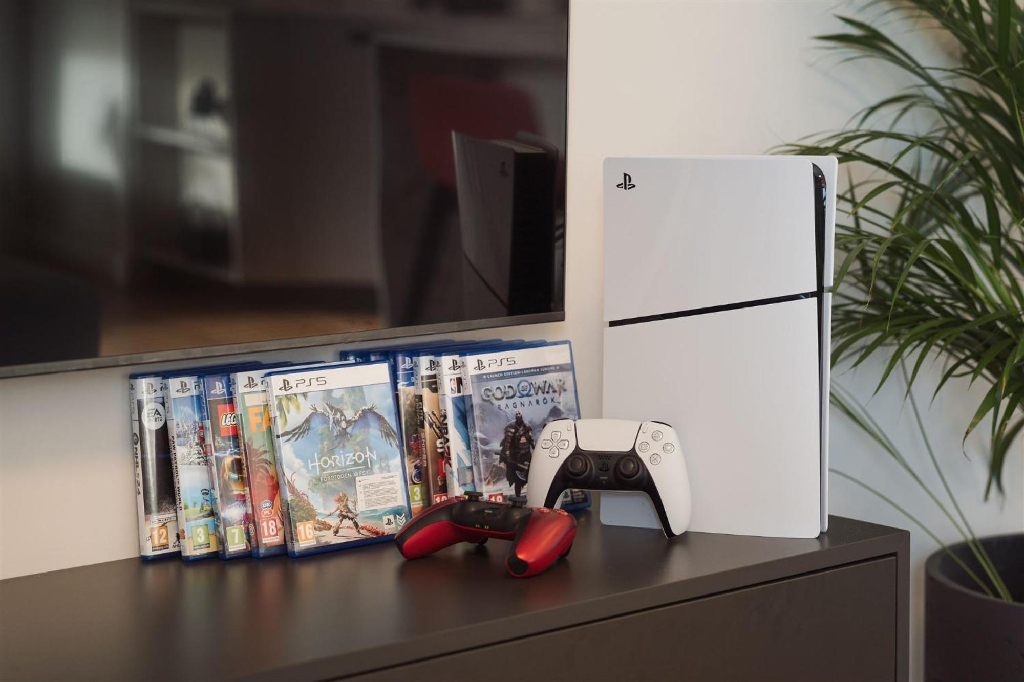 Luxury Sunny Home - Garage Parking, Metro, Balcony, Ps5 With Games ปราก ภายนอก รูปภาพ
