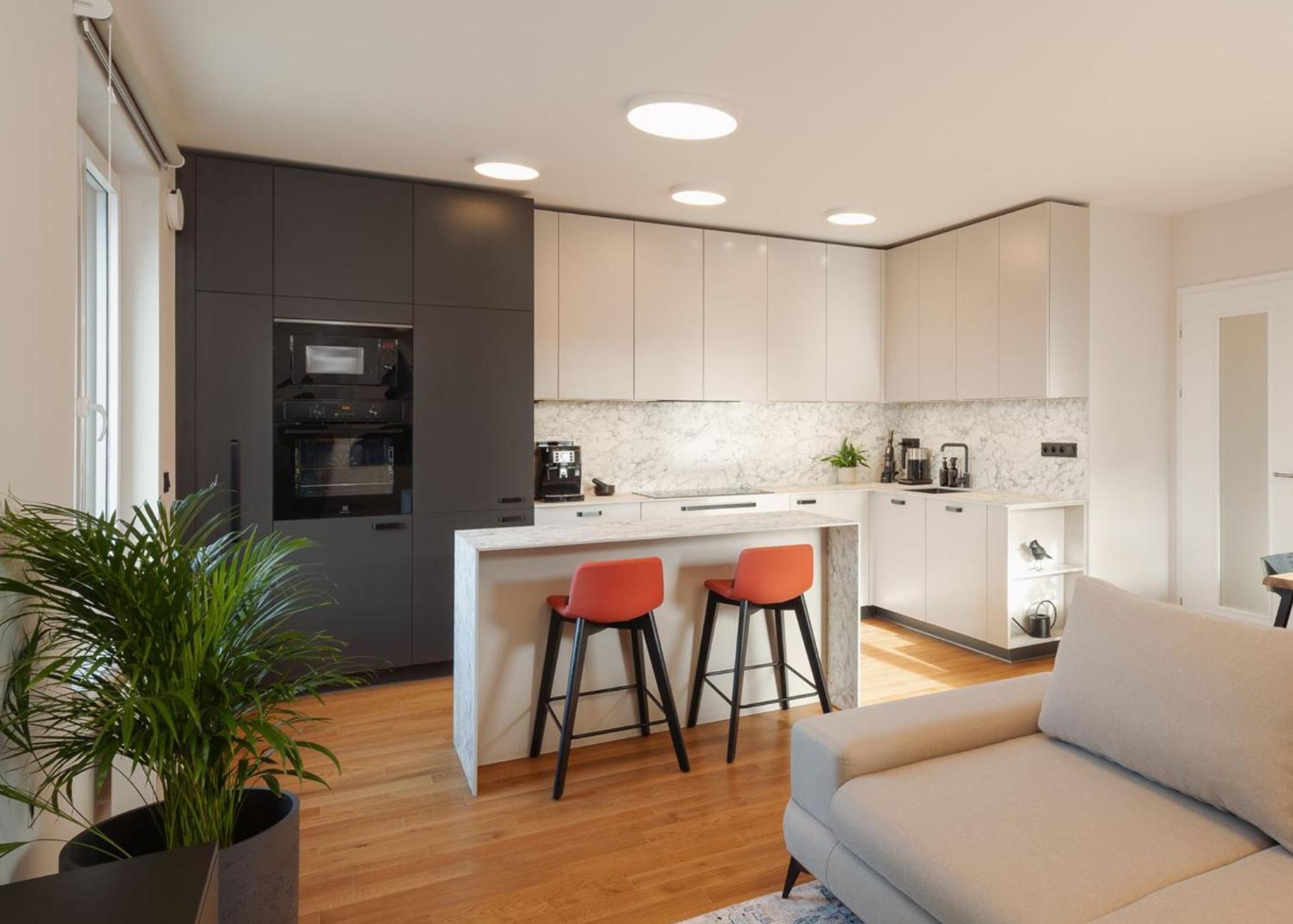 Luxury Sunny Home - Garage Parking, Metro, Balcony, Ps5 With Games ปราก ภายนอก รูปภาพ